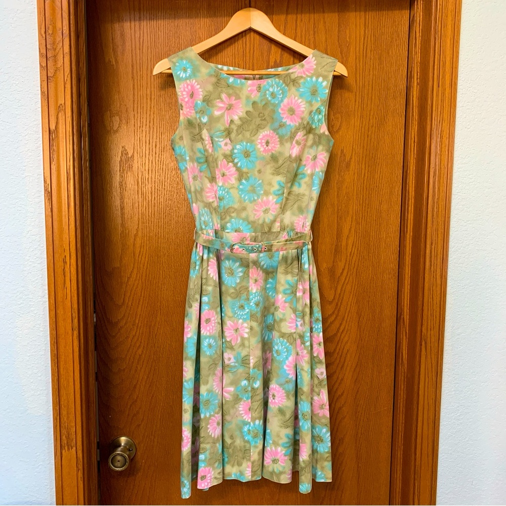 VTG Handsewn 50’s Sleeveless Spring-flowers green/blue/pink flare small dress
